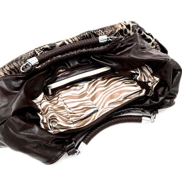 Large Animal Print Handbag - Picture 4 of 7